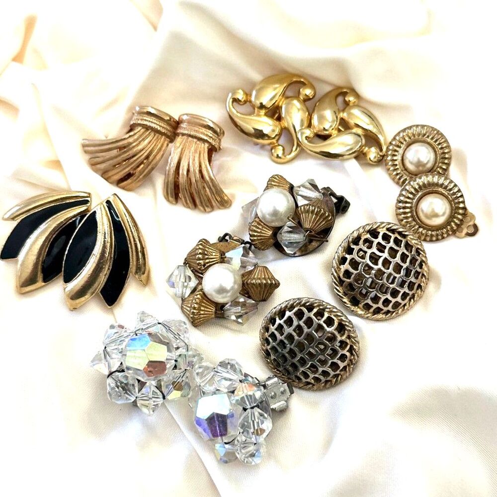 Vintage gold tone clip on earrings lot retro glam - Picture 4 of 5